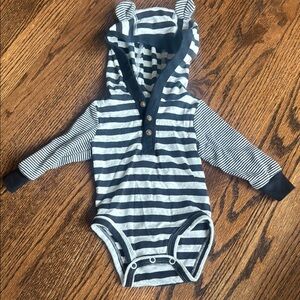 Carters onesie 3M